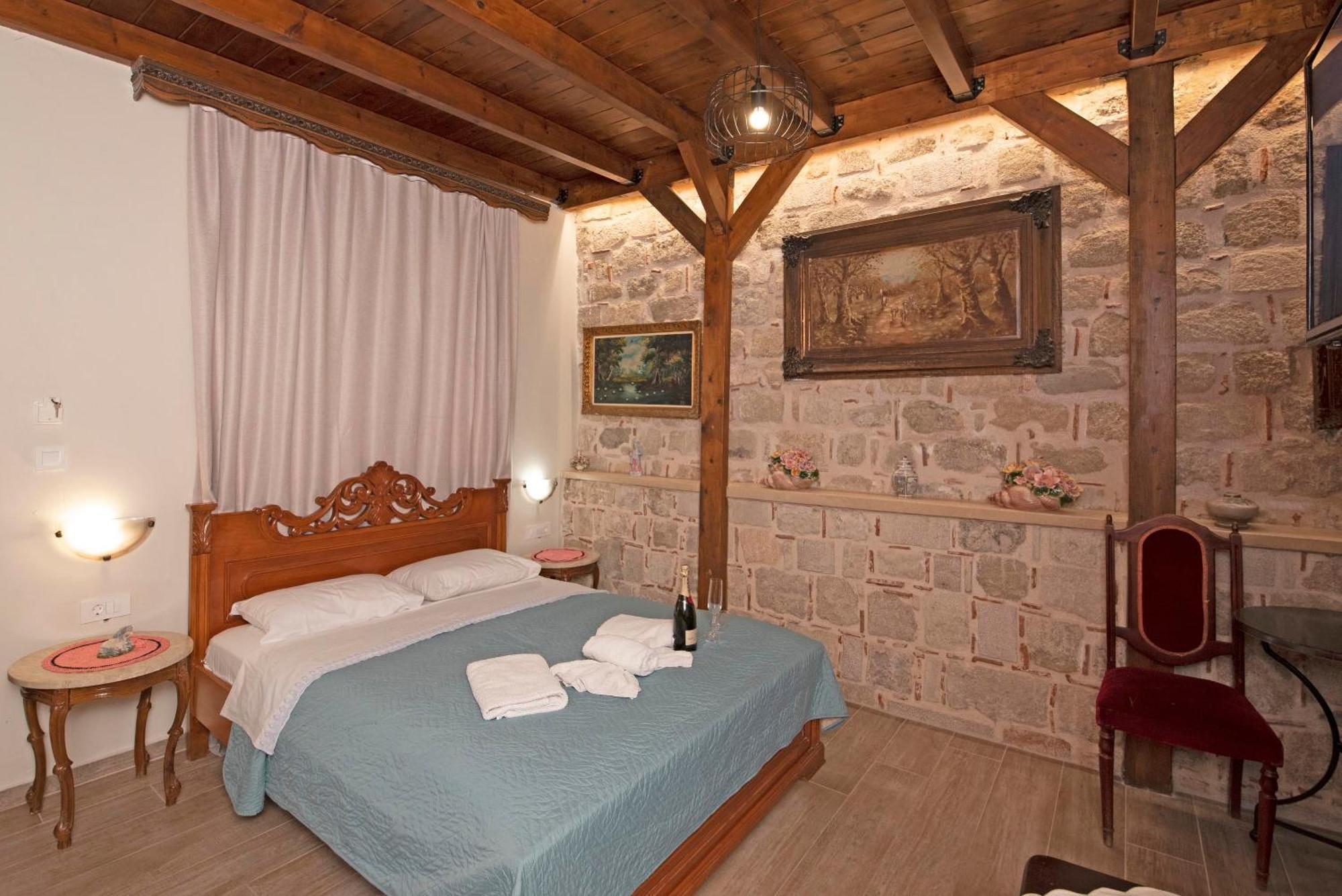 Arionos Rooms - Old Town Rhodes City Exterior foto